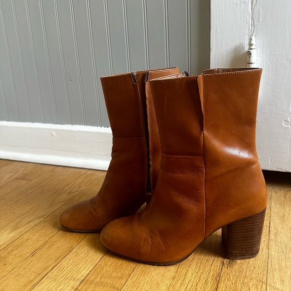 WILD RIDE  BOOTIE BY SEYCHELLES IN TAN - Picture 2 of 7